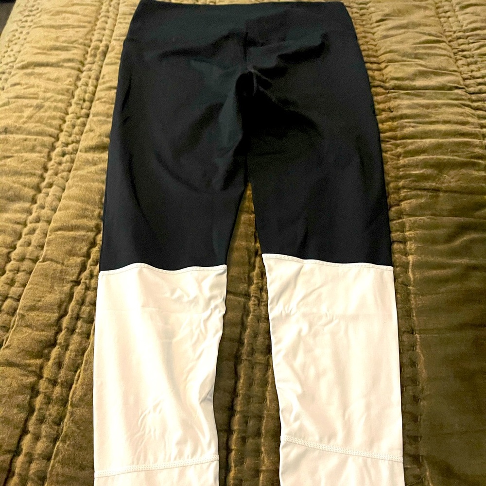 Black, blue and white color blocked yoga pants